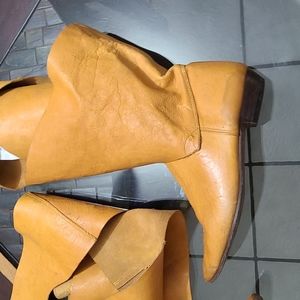 Women's Tan wraparound calf low heel boots
